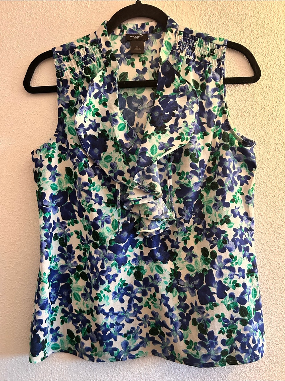 Ann Taylor Sleeveless Ruffle V-Neck Floral Blouse in Blue & Green
